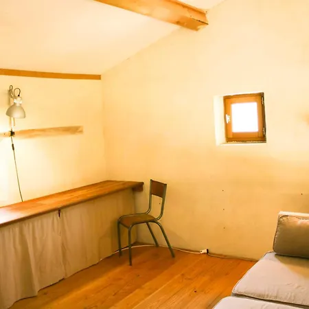 Holiday home Maison De Vacances, Calme Garanti Saint-Montan